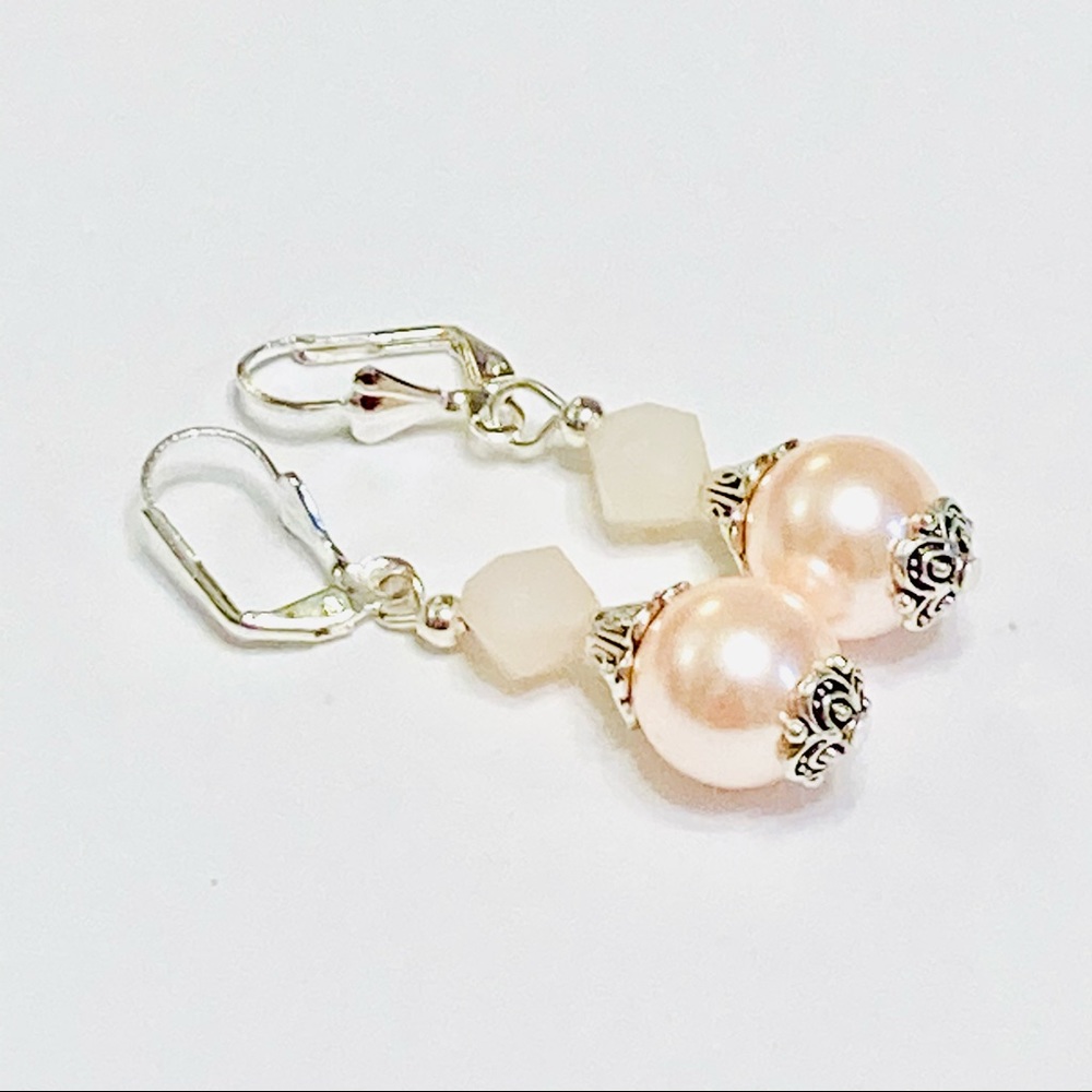 ELEGANT Soft Shell Pink Pearl & Cream Aventurine Earrings